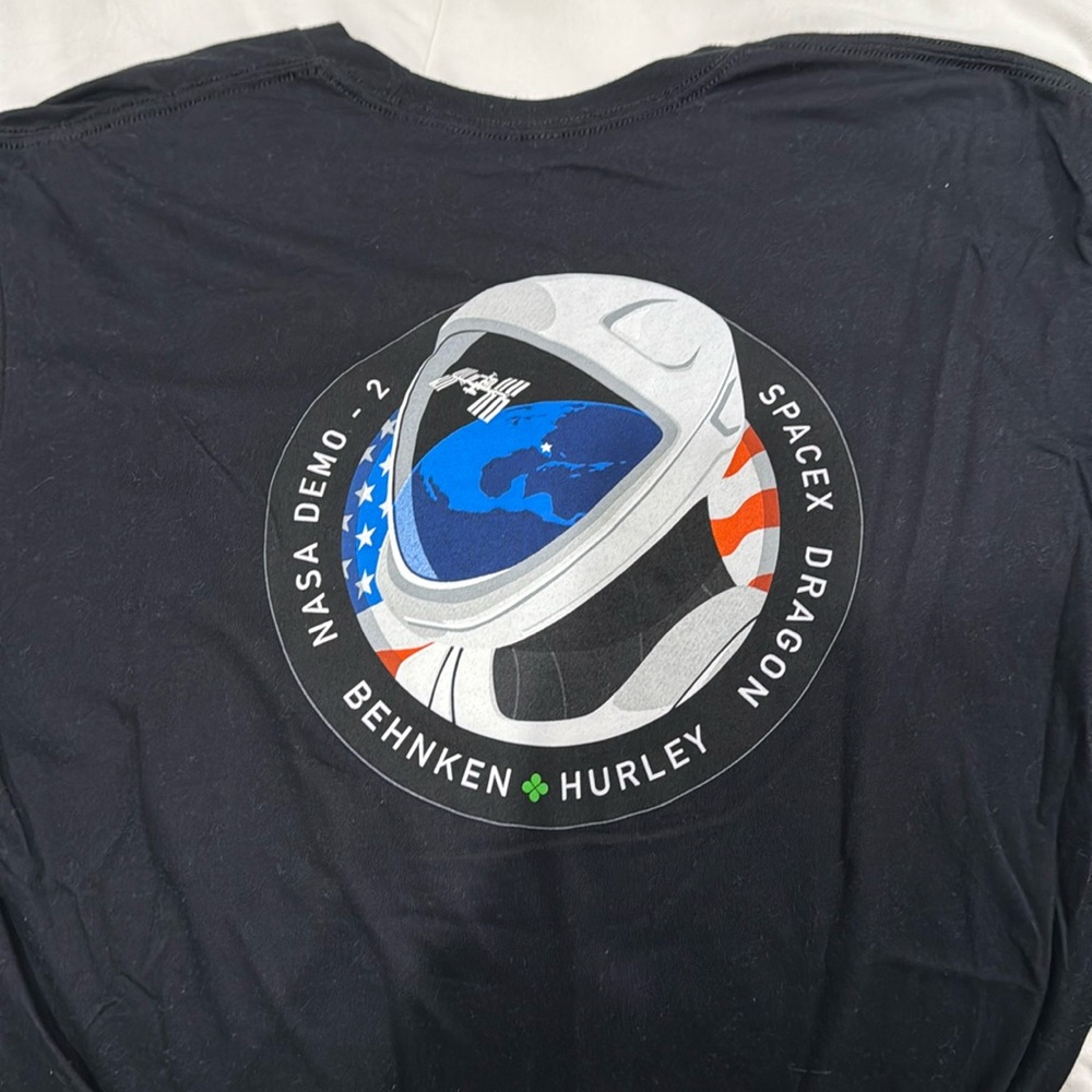 SpaceX short sleeve T-Shirt. Large.